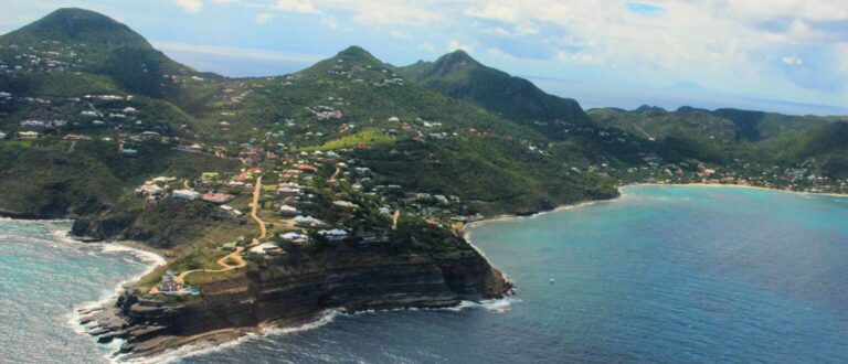 Saint Barth   Vue aerienne Anse de Lorient   Octobre 2009 768x330