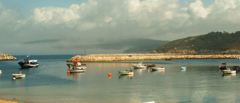 Porto de Muxia Galiza 768x330